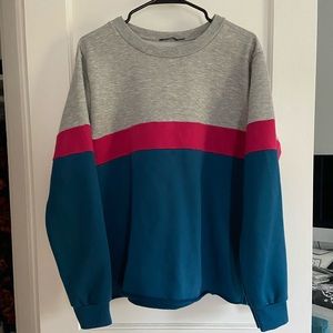 Striped sweatshirt with unfinished bottom
